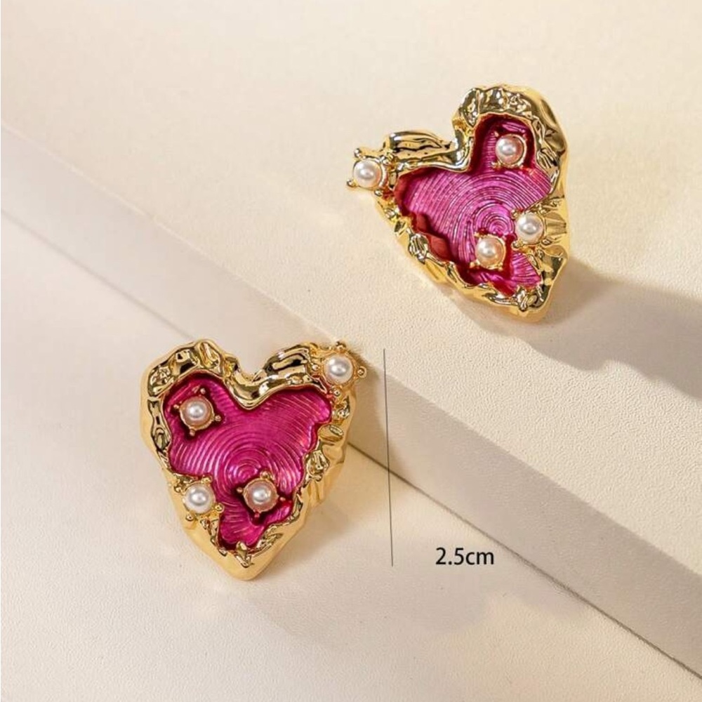 Vintage Retro Heart Earrings with Pearls - Picture 3 of 4
